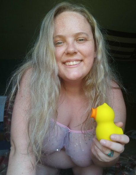 oliviabluntfree model art img