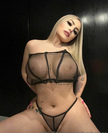 uxiathierry star naked galleries