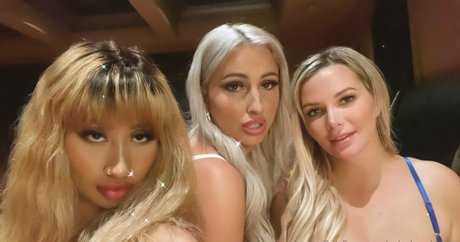 courtneyhuntt best star photos