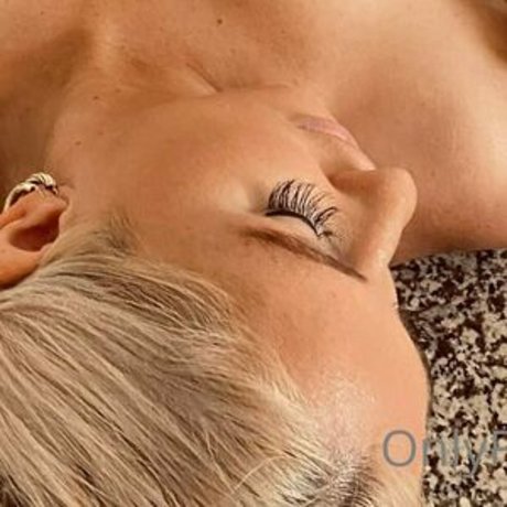 courtneyhuntt porn star photos