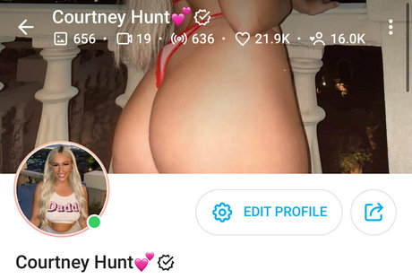 courtneyhuntt model nice pic