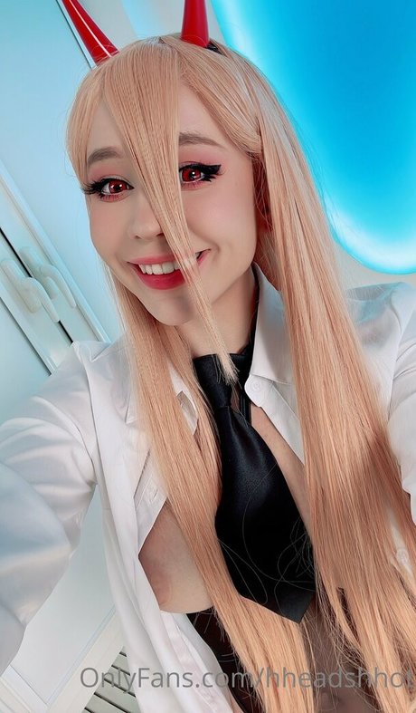 Hheadshhot erotic model pic