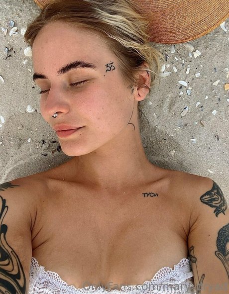 deli eva sexy star gallery