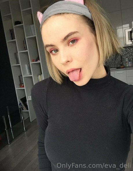 deli eva model nudes images