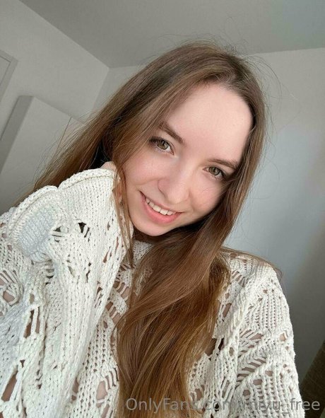 miyu free erotic model photo