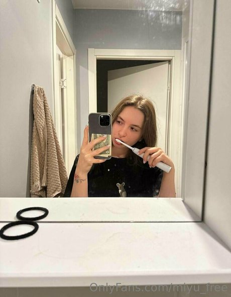 miyu free model adult picture