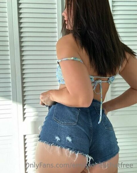 emilyjoneschatfree pornstar nude pic