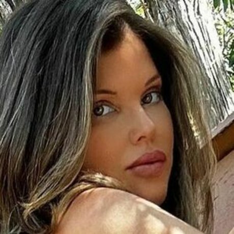 Donna Derrico model archive