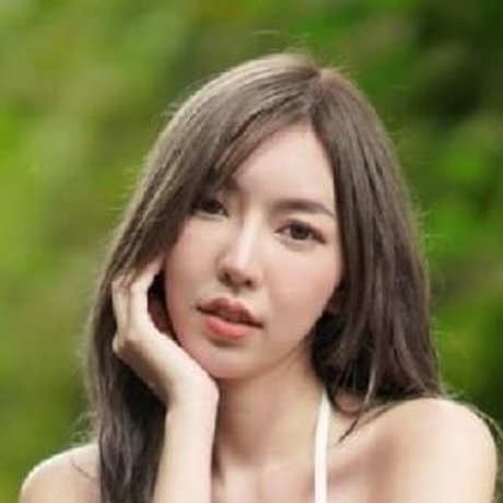 Champ Emmita beautiful actress picture