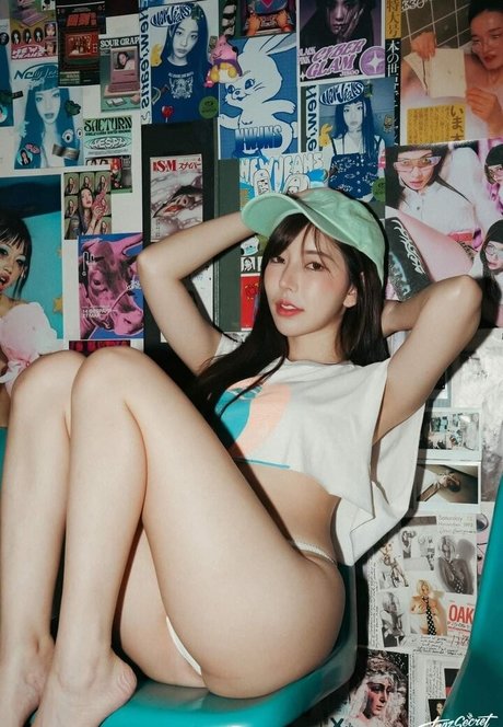 18 year old onlyfans nudes photos