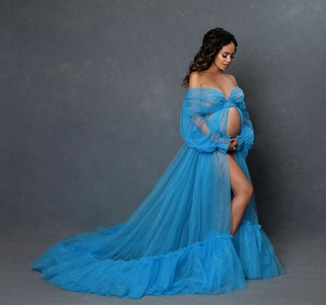 Vanessa Morgan star hot pic