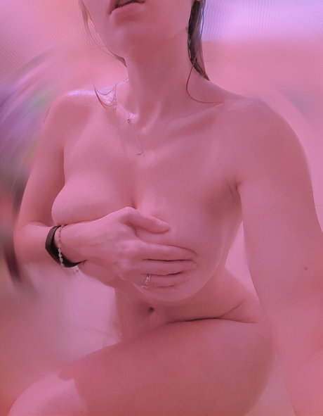 mature asian onlyfans sexy naked picture