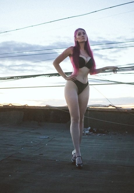 Lyllaangel pretty star pics