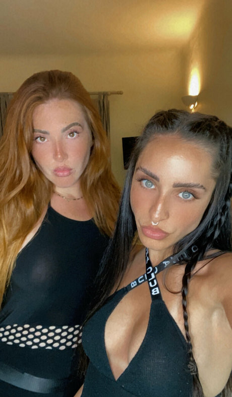 yourlesbianfantasyy pornstar high quality photos