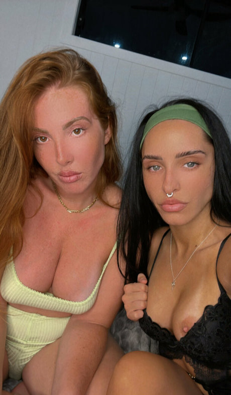 yourlesbianfantasyy sexy actress gallery