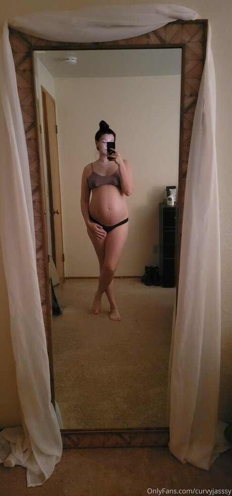 curvyjasssy beautiful star pictures