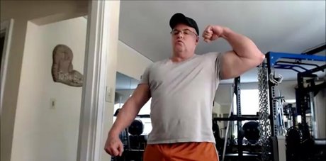 flexbigmuscle erotic actress picture