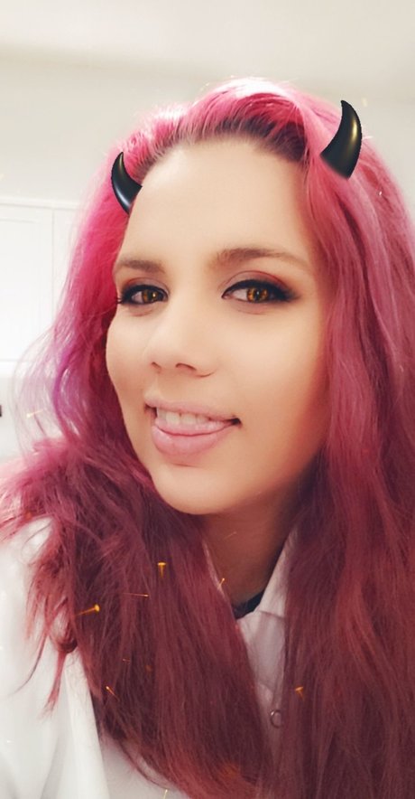 notGirlee702 pornstar hot images