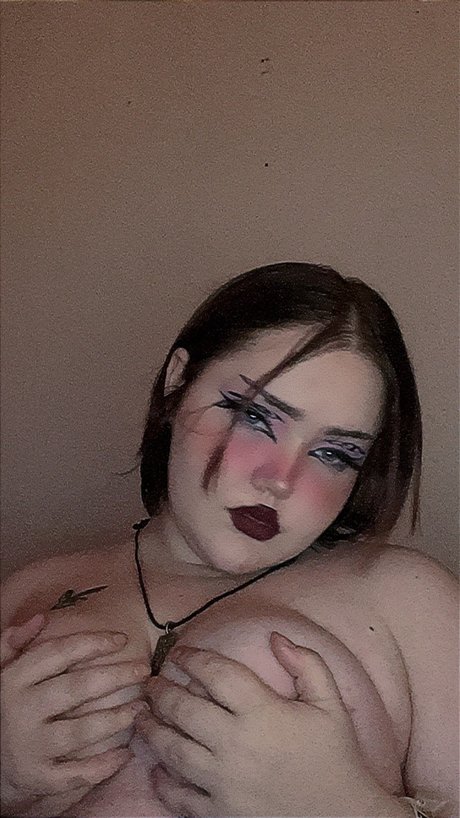 Nyxia_ star porn photo