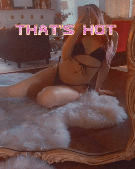 Goddess Salem model pornographic image