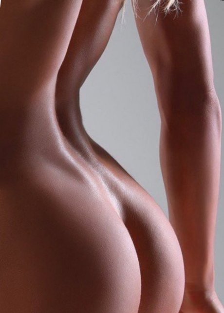 Tina Love star naked pic