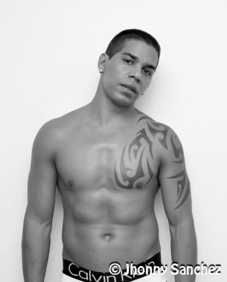 Alejandro Rodriguez model top photos