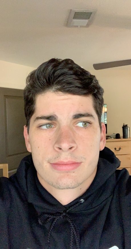 M Samuel sexy actress photo