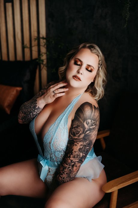 Kay G pretty model picture