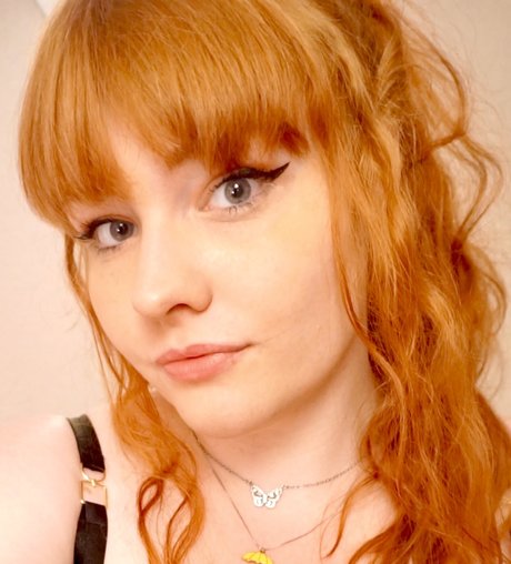 Oddlydew nice actress picture