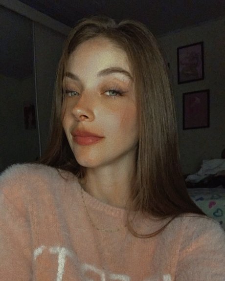 Adriele Schwartz pornstar nice pic