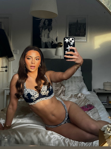 Alexandra Tsolakidis pornstar sexy img