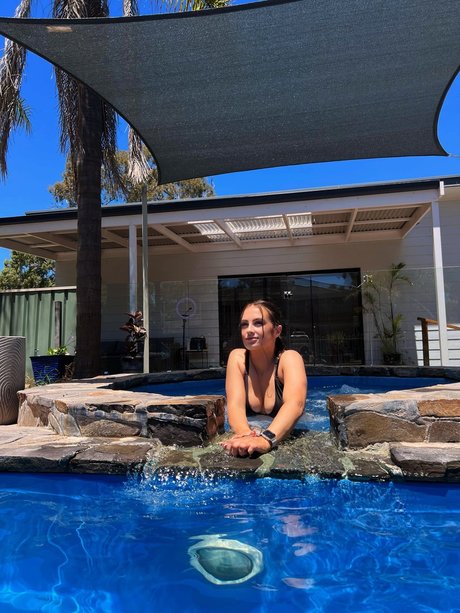 Sneaky Link model hd archive