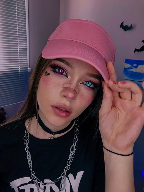 Kate Kuray hot actress photo