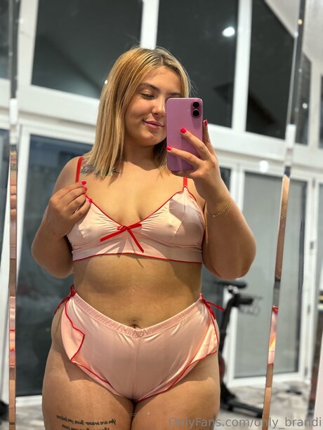 BRITISH BRANDI RAEE_ free star galleries