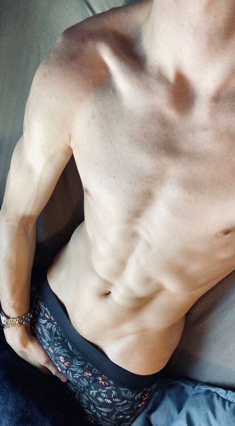 Aaron Leiman sexy actress galleries