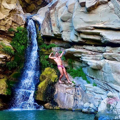 _E R O S_ hot actress photo