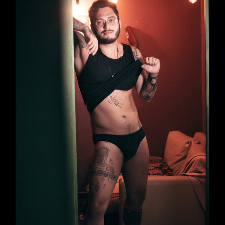 L o Ferraz perfect model images