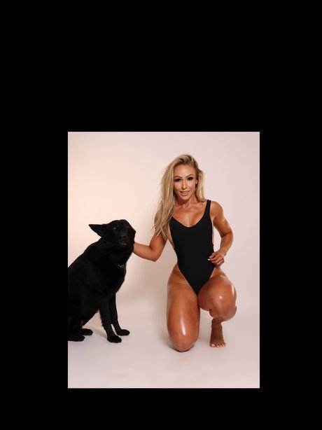 Oxalia model naked pictures