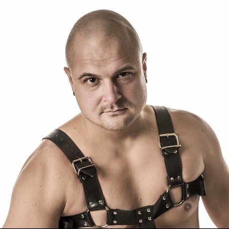 Geno Oak hot star pic