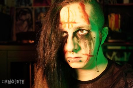 Ornifex beautiful model pic