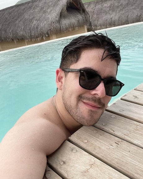 G Araiza Alan beautiful star gallery