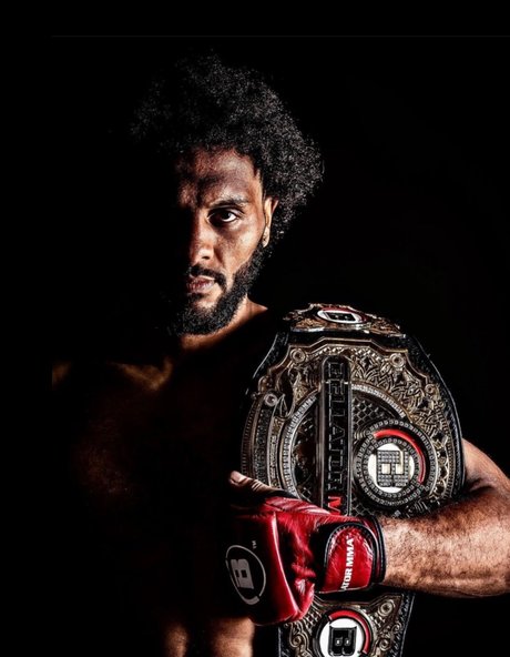 AJ McKee sexy star pics