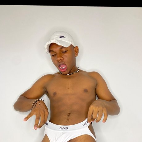 Andres777 model photo