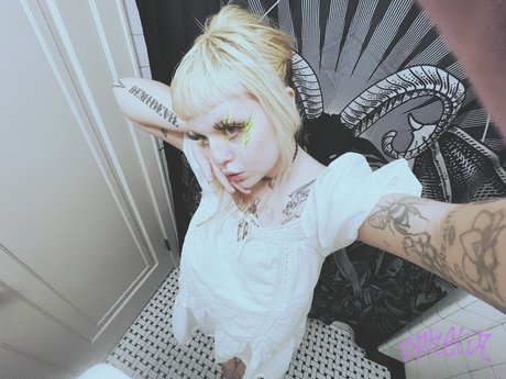 OPHELIA 400 VIDEOS perfect star photo