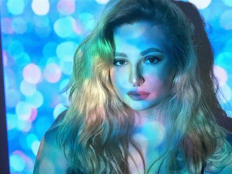 OpalQueen model exclusive archive