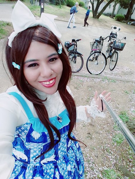 Akii chan sex model pic