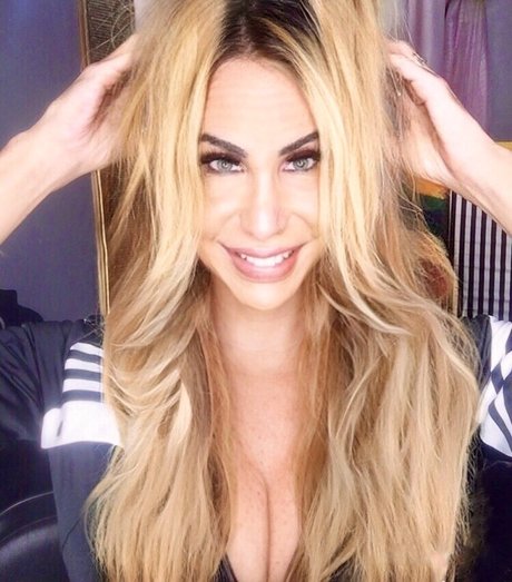 PatyBionda_ model erotic images