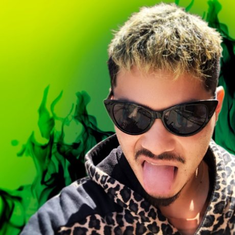 Papi Maxi nude actress picture