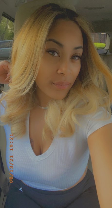 college slut onlyfans top picture