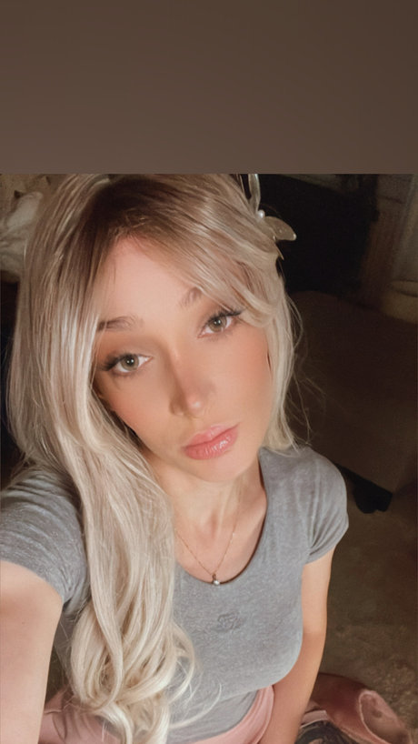 Pearl Vixxen pretty model pictures